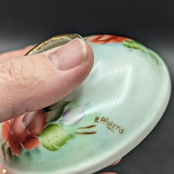 Vintage Porcelain Hand Painted Red And Pink Roses Candlestick Holders Signed - Picture 10 of 16